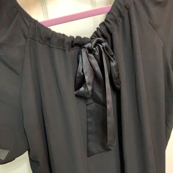 Black flowy blouse, satin tie in back - Picture 2 of 3